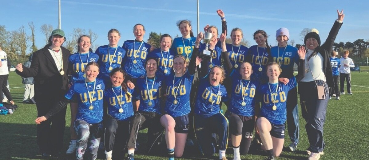 Ultimate Frisbee, Outdoor Intervarsity Women’s winning team.