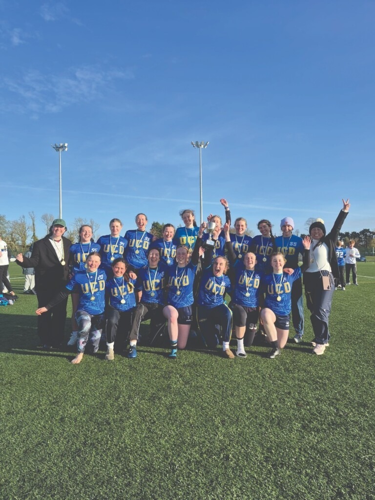 ULTIMATE FRISBEE