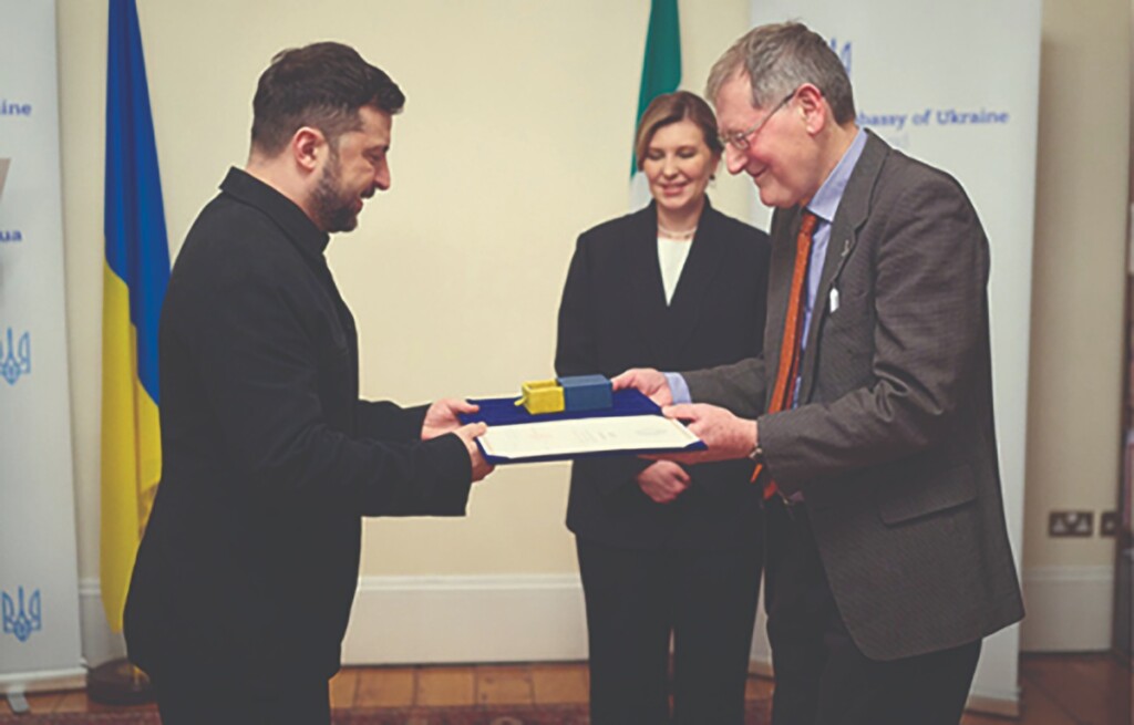President of Ukraine, Volodymyr Zelensky, presenting a Golden Heart Award to Emeritus Prof. Gerard Bury, UCD School of Medicine and UCD Centre for Emergency Services, in recognition of his co-founding the UCD Ukraine Trauma Project.