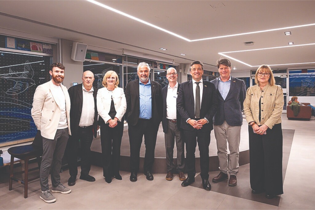 3. L-R: Pa Sheehan, Colm Tóibín, Professor Regina Uí Chollatáin, Charlie Foran (MC), Dr Paul Halferty, Ambassador John Concannon, James Kelly, Amanda Hopkins.
