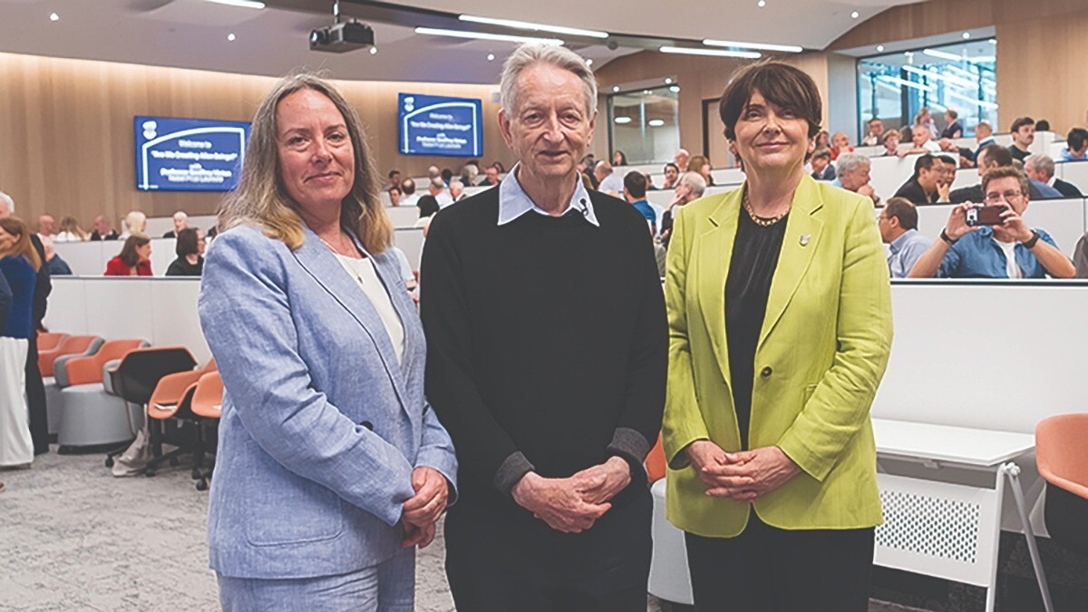 Prof. Kate Robson Brown, Prof. Geoffrey Hinton, and UCD President, Prof. Orla Feely.