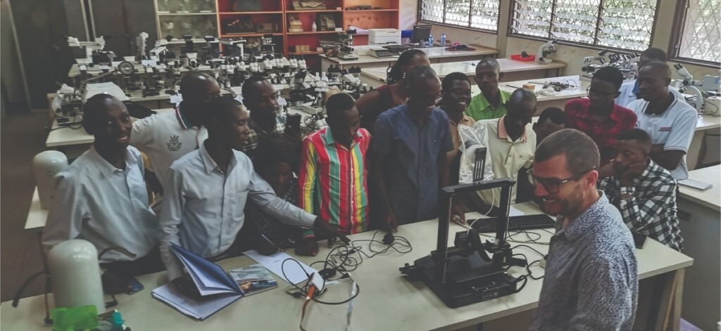 The Enderscope, developed by researchers in UCD, being used in a training workshop with microscopists in Burundi, led by our collaborator Jerome Mutterer from the French National Centre for Scientific Research (CNRS).