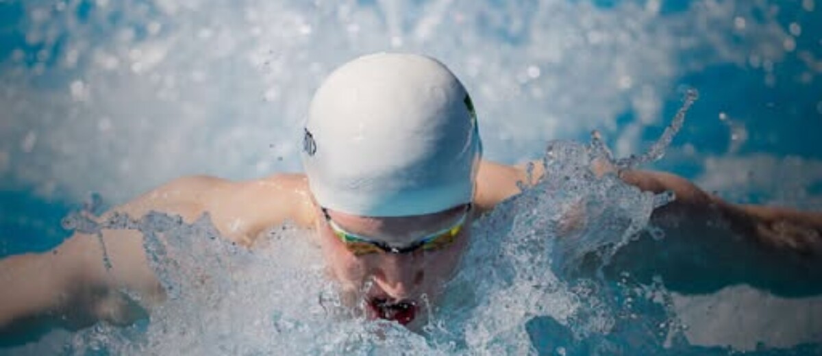 The UCD swimmer clocked 1:57.42 to beat the previous mark of 1:59.96, held by Paddy Johnston since 2019.